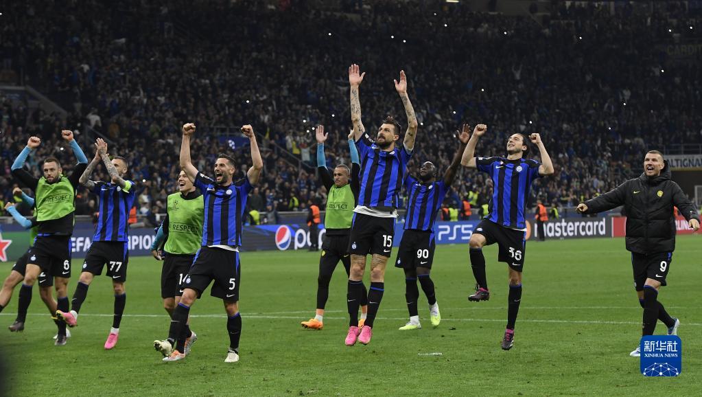 卡纳瓦罗：乌兹别克将从世界杯学习；未来想回意大利证明自己（卡纳瓦罗：乌兹别克将借世界杯取经，未来盼回归意大利自证实力）