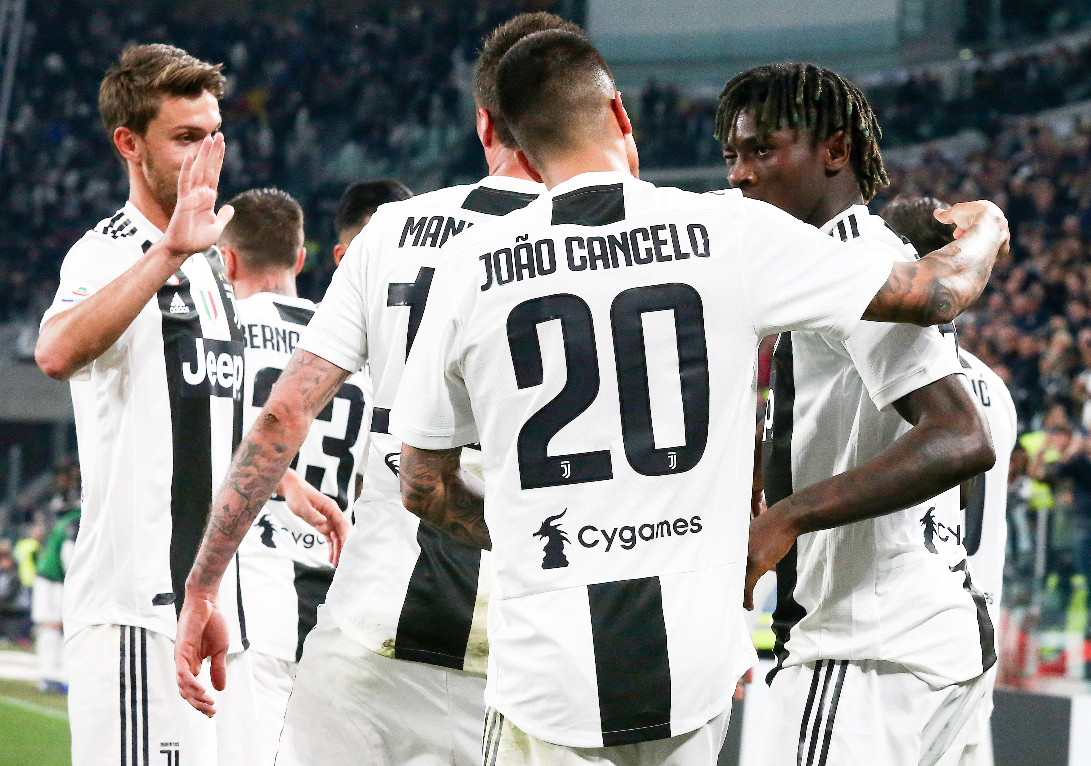 荷兰大名单：范戴克领衔；费耶诺德球员瓦伦特首次入选（荷兰队最新名单出炉：范戴克领军，费耶诺德小将瓦伦特首次入选）