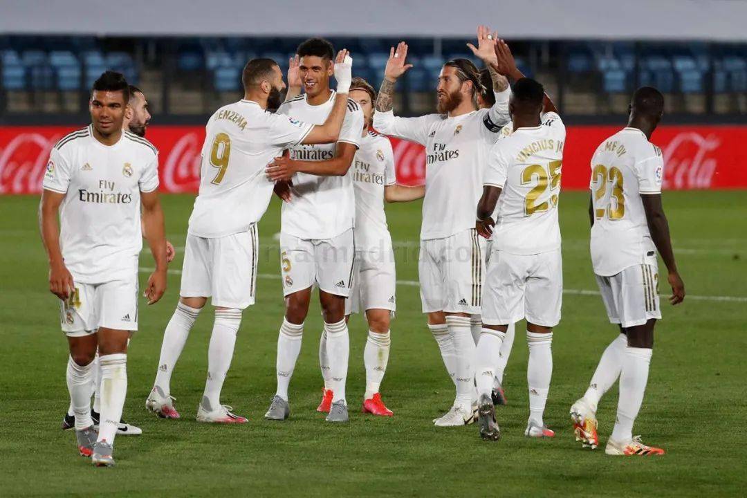 诺伊尔：虽然对阵巴黎不是场淘汰赛，但对我们而言是荣誉之战（诺伊尔：与巴黎交锋虽非淘汰赛，对我们却是尊严之战）