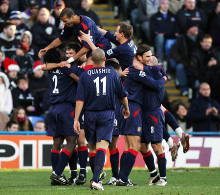 足球+音乐会，河南主帅拉莫斯当乐团指挥&阿奇姆彭等球员参加（足球遇见音乐：河南主帅拉莫斯化身指挥，阿奇姆彭等球员参与）