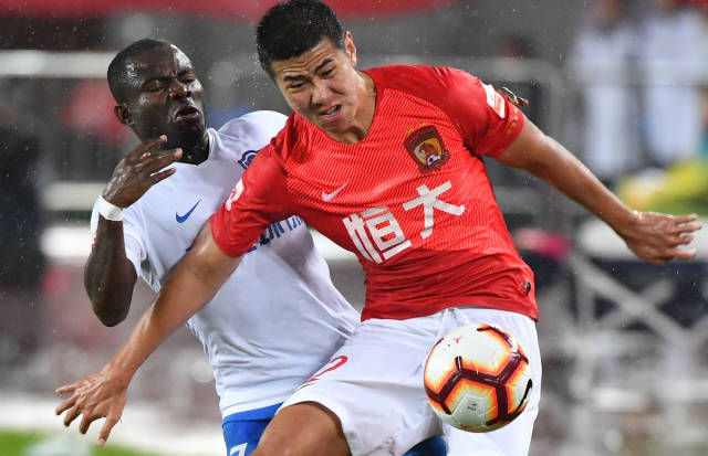 CBA：浙江男篮主场大胜新疆（CBA：浙江主场大捷，新疆男篮不敌）