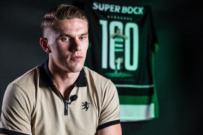 湖人浓眉哥篮下统治力助球队获胜（浓眉内线统治，湖人取胜）