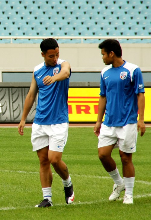 世体：对阵法鹰巴萨共有502人转卖门票，包括11名季票持有者（世体：巴萨战法鹰一役，502人转售球票，其中包含11名季票持有者）