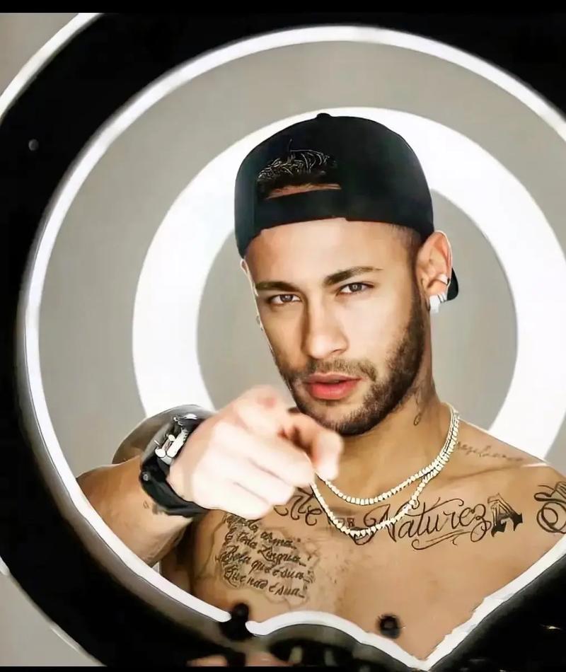 跟队记者：邓弗里斯因脚踝受伤可能缺阵至12月中旬左右（队记：邓弗里斯脚踝伤势或将缺席至12月中旬）