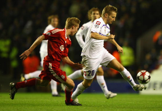 0-0大冷门,英超第4遭英超第14逼平,21岁曼联旧将加纳乔中柱酿苦果（爆冷0-0！英超第4被第14逼平，21岁曼联旧将加纳乔中柱饮恨）