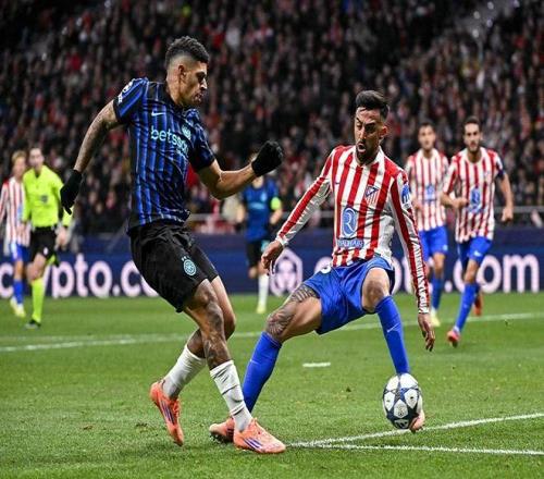 决战时刻梦游！康宁汉姆15中5得到17分7篮板7助攻（关键时刻低迷，康宁汉姆15投5中拿下17分7篮板7助攻）