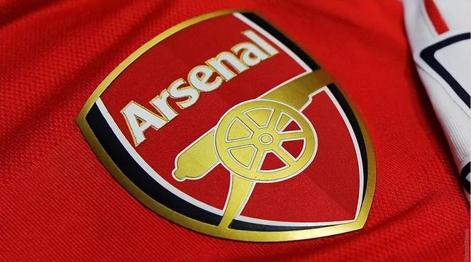 巴萨生死战来袭，法兰克福隐藏致命危机！（巴萨生死战将至，法兰克福暗藏致命隐患）