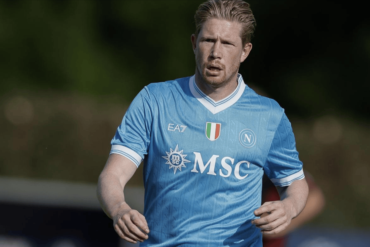 每体：拉菲尼亚没有经纪人也无意离开巴萨，他决心履行完合同（每体：拉菲尼亚无经纪人且无意转会，坚决在巴萨履行合同）