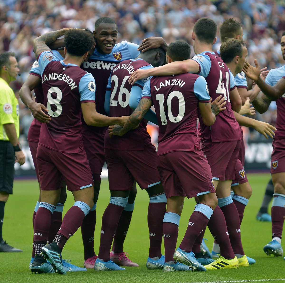 记者：莱万特已拒绝莫斯科中央陆军为埃永开出的3000万欧报价（记者：莫斯科中央陆军3000万欧求购埃永遭莱万特拒绝）