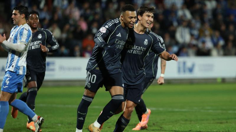 快船本场失分92创赛季新低，在此之前场均失分达118.8（快船本场仅失92分创赛季新低，此前场均失分118.8）