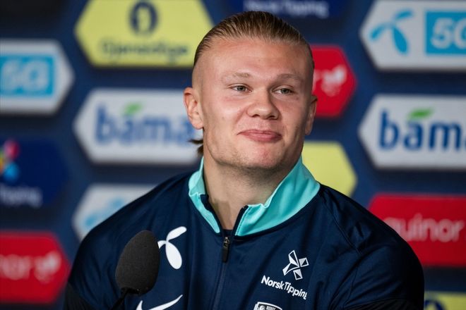 杨瀚森带女友赴美引发争议，好友崔永熙称其应专注篮球，网友支持其在球场表现。（杨瀚森携女友赴美引热议：崔永熙建议专注篮球，网友力挺其场上表现）